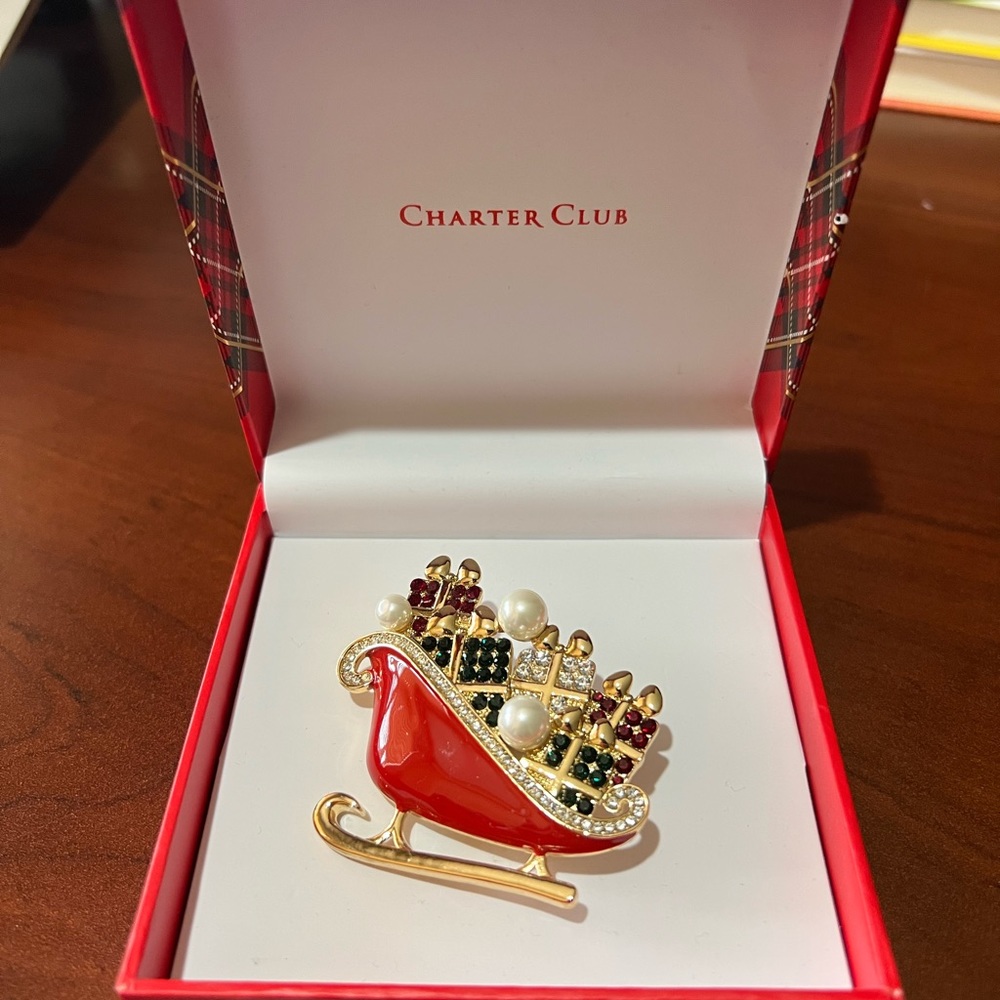 Charter Club Gold Tone Multi Color Christmas Sleigh Presents Pin New